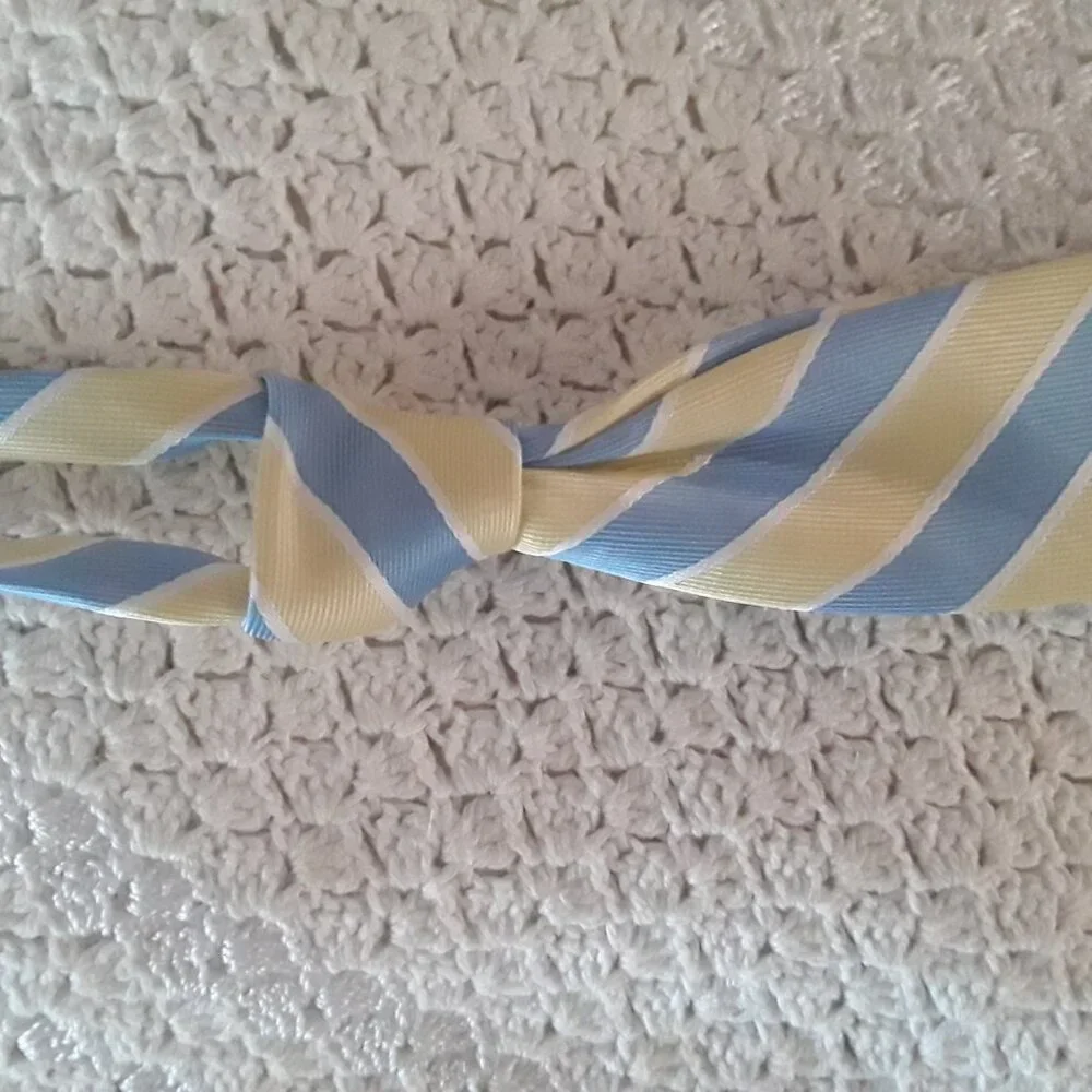 The Children's Place boys yellowy blue tie 13